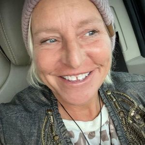 Meet your Posher, Cari